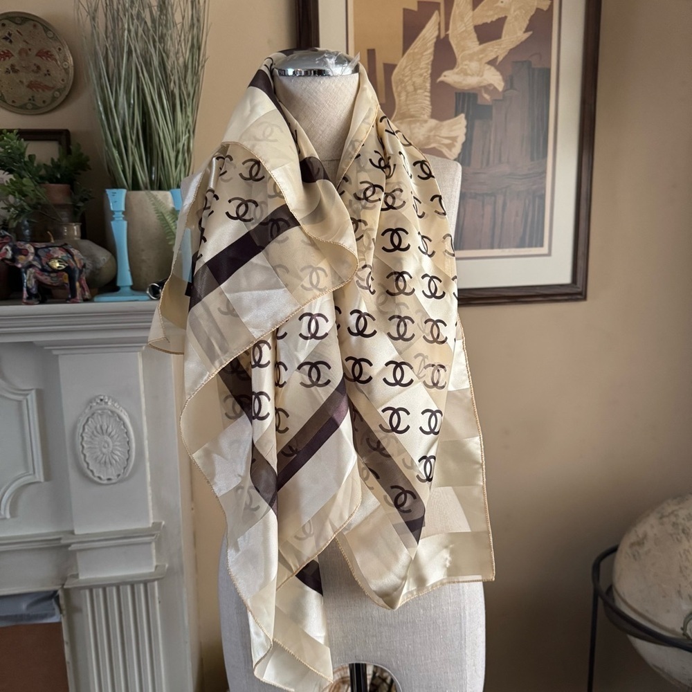 Long Polyester Scarf - Picture 8 of 10